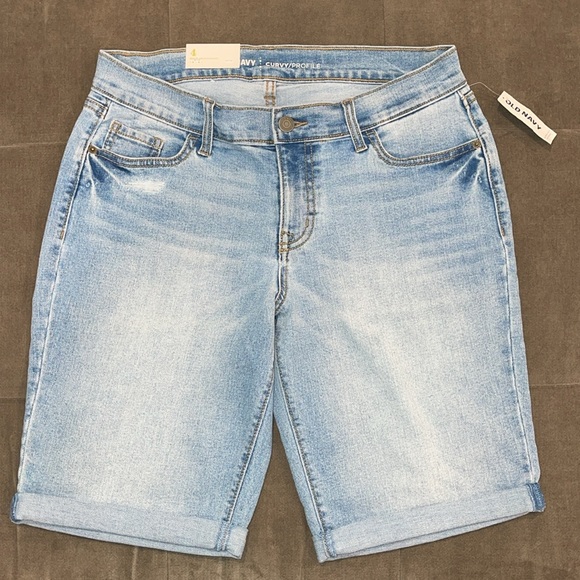 NWT Old Navy Curvy/Profile Bermuda Shorts - Picture 3 of 5